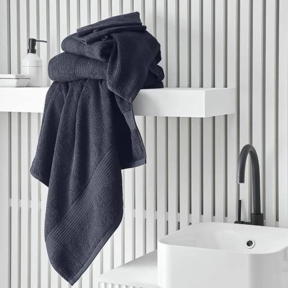 Bath towel TODAY Navy Blue 90 x 150 cm * Toalla de baño TODAY Azul marino 90 x 150 cm