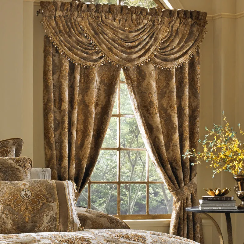 Bradshaw Comforter Set