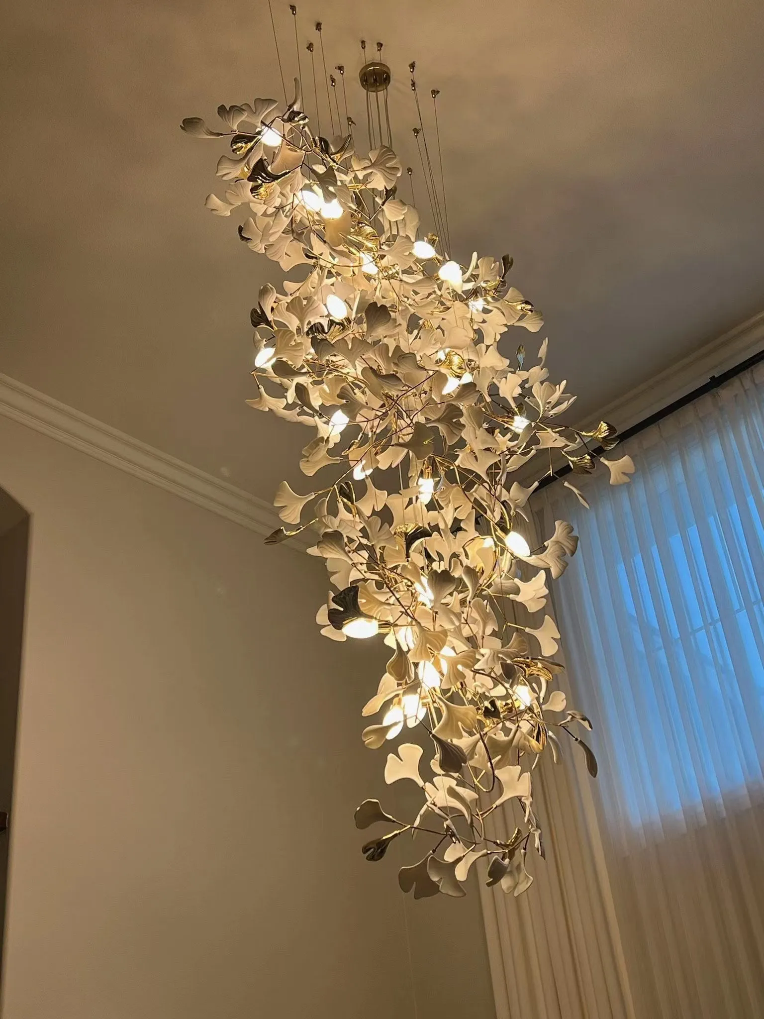 Ceramics Ginkgo Leaves Twig Chandelier Tree Branch Shaped Pendant Light For High Ceiling Living Room Hotel Hall