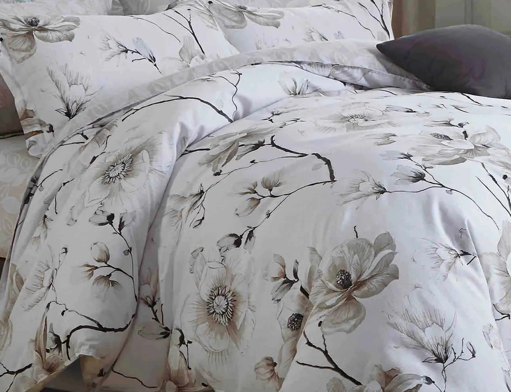 Juan Premium Cotton Floral Bedding Set in Chocolate and Ivory