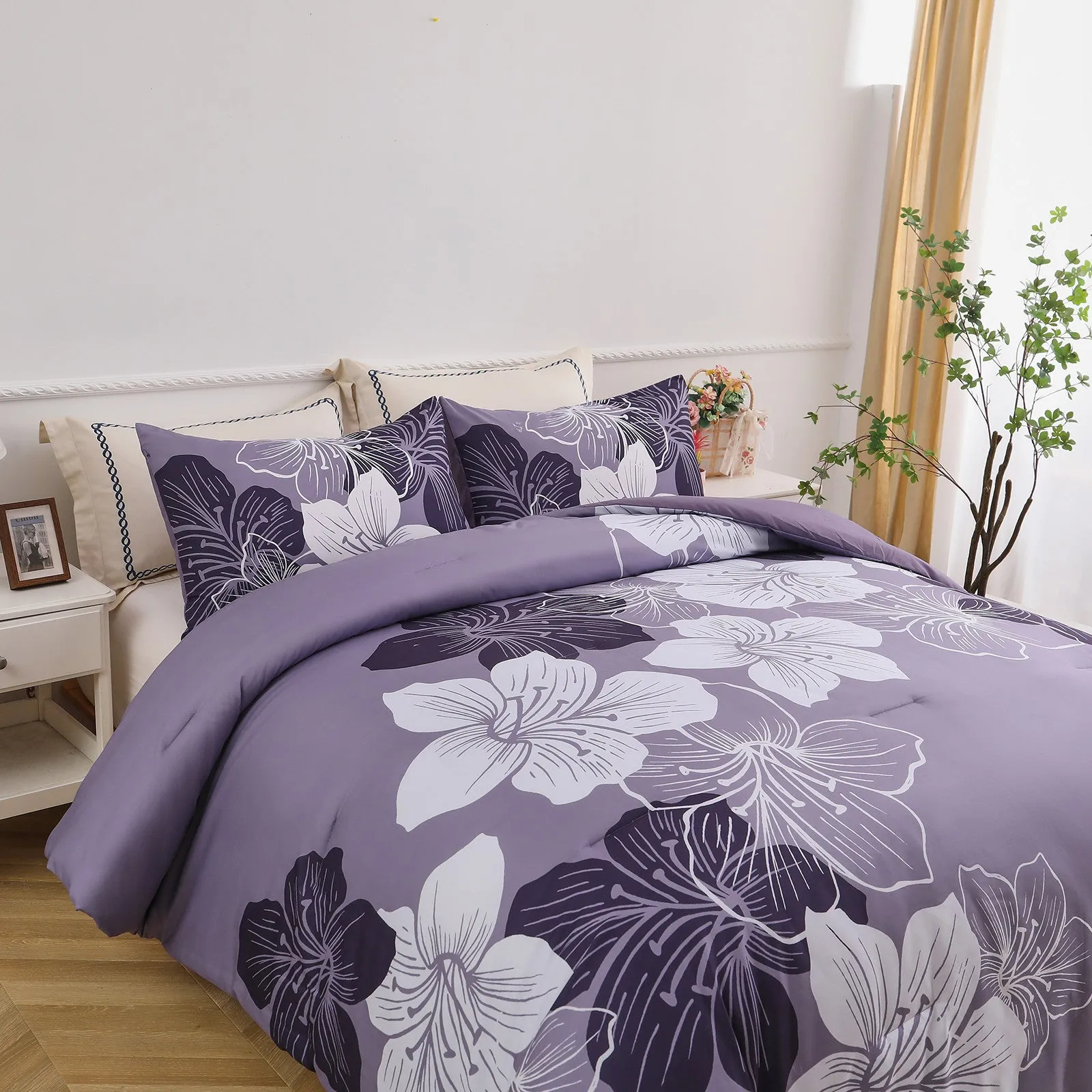 King Comforter Set, Dark Purple Floral 3-Piece Bedding, Soft Microfiber for All Seasons