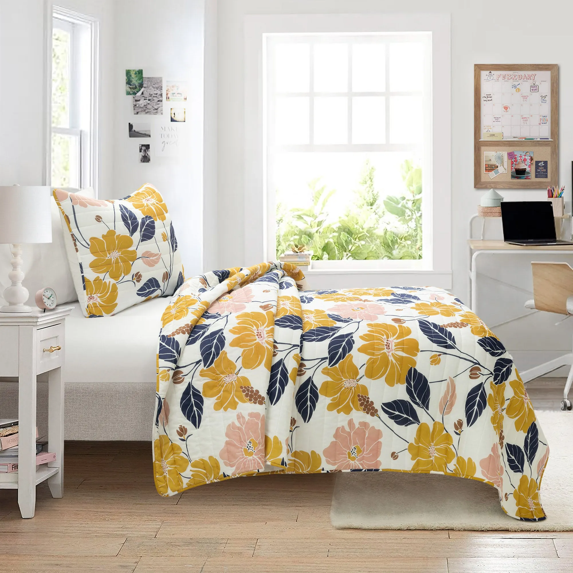 Lucia Abstract Floral Cotton Quilt Set