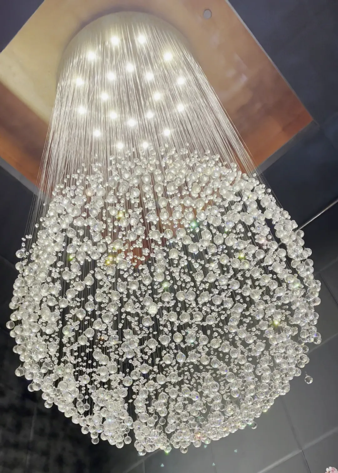 Modern Ball Crystal Raindrop Chandelier for Living Room/Staircase/Foyer