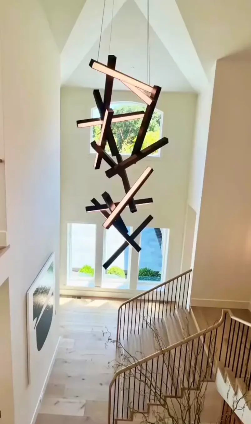 Modern Vertical Geometric Aluminum Pendant for Staircase/Foyer/High-ceiling