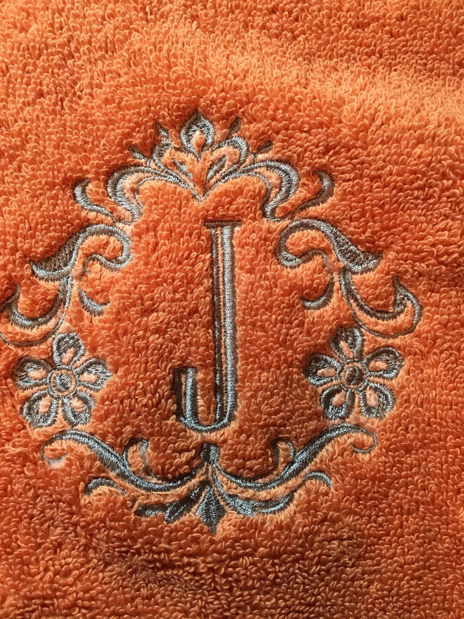 Personalized Damask Wreath Initial Bathroom Towel Set, Wedding Gift