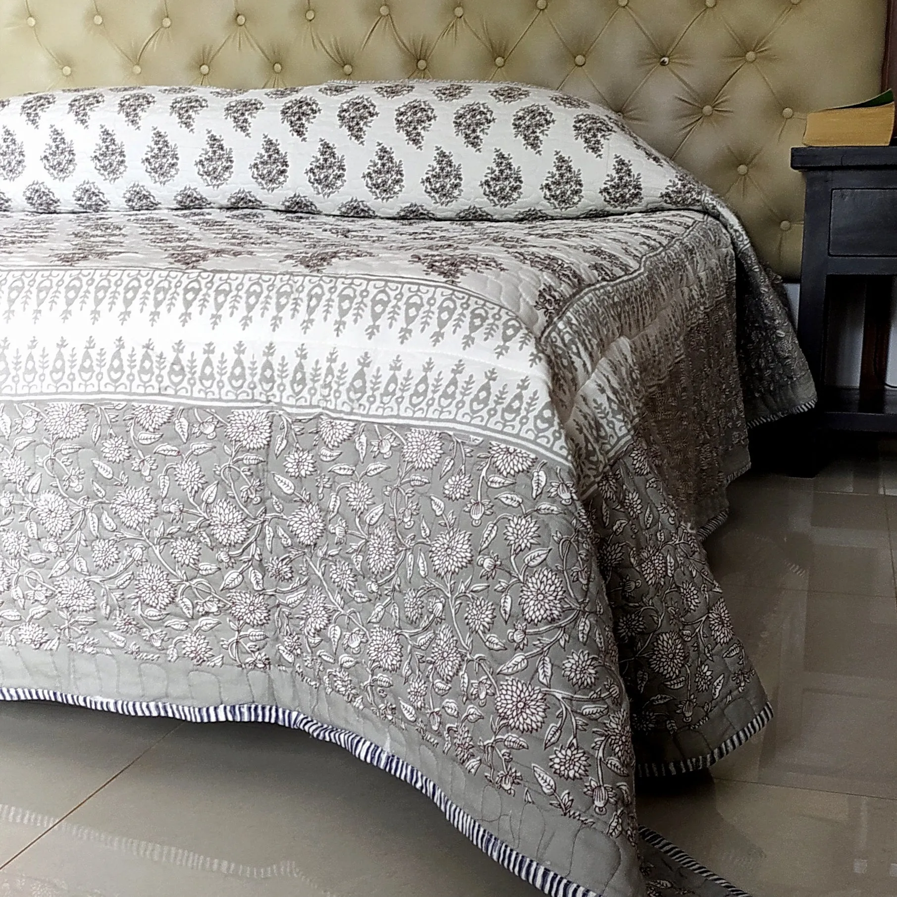 Pure Cotton Reversible Comforter Block Printed With Pastel Greys & White Coloured Floral Prints - L 260 cm x W 215 cm