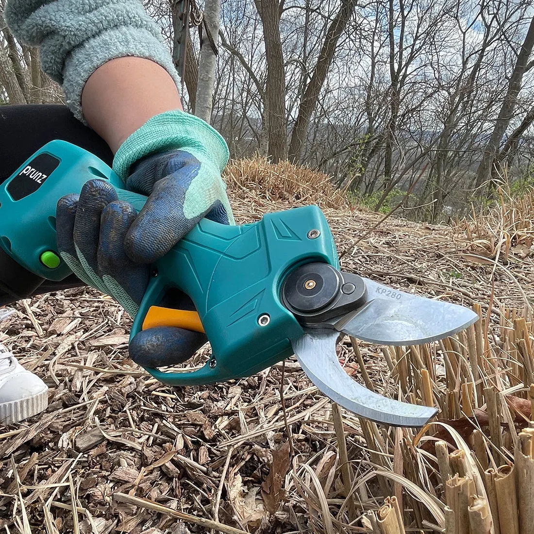 [REFURBISHED] prunz™ 14.4V Battery-Powered Gardening Shears