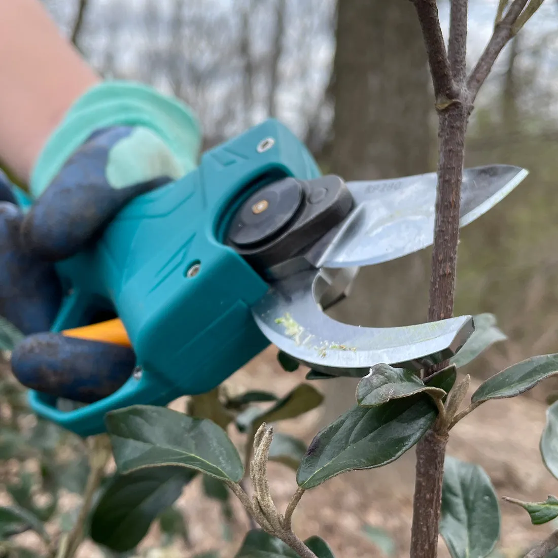 [REFURBISHED] prunz™ 14.4V Battery-Powered Gardening Shears